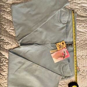 Plus size Light Blue light wash Jeans 46 in waist